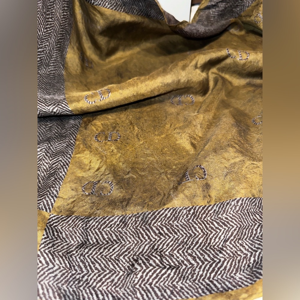 CD Christian Dior Scarf. Rock dye Olive / Brown. - Picture 5 of 11